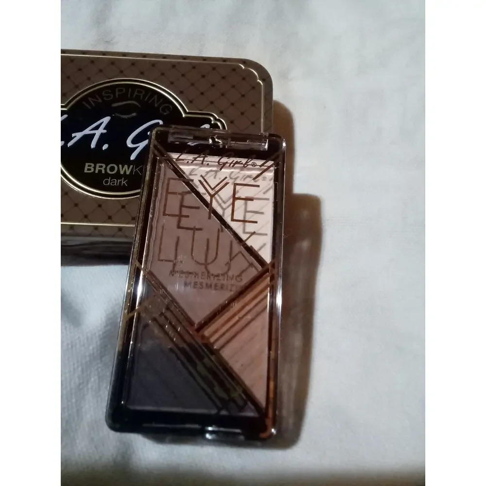 Set LA Girl Brow Kit Dark Define,Wax BrushTweezer Powder Highlight & Eyeshadow